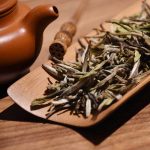 Poloautomatický vážiaci stroj na plnenie čajových lístkov