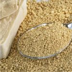 Automatický vákuový baliaci stroj na suché droždie s hmotnosťou 500 gramov